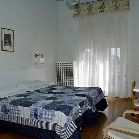 Grand Plaza 4*