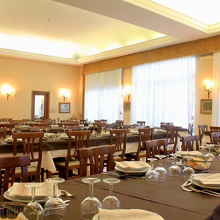 Hotel Grand Plaza 4*